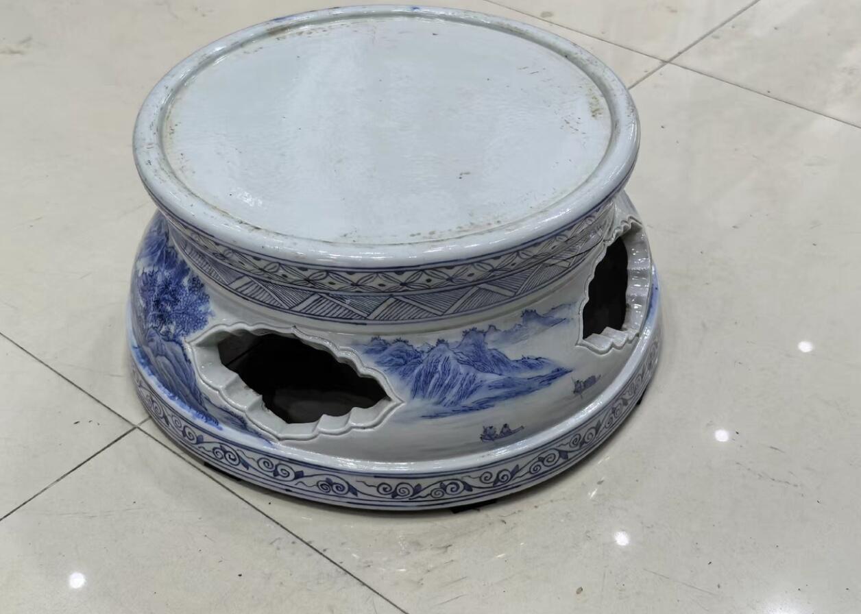 兰馨堂瓷器专场 民国至创汇大尺寸青花花瓶座摆件 