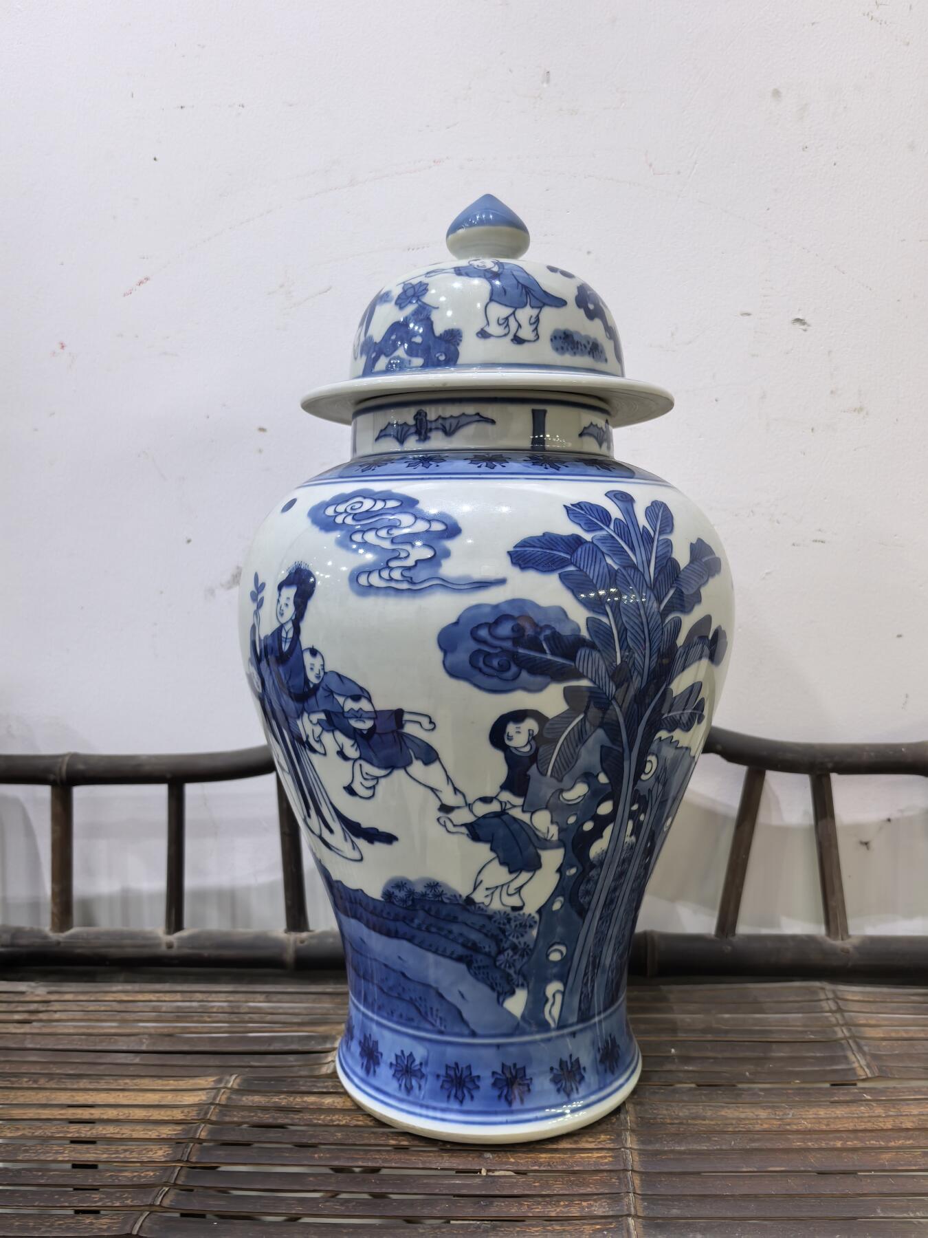 兰馨堂瓷器专场 大清康熙年制青花人物故事将军罐