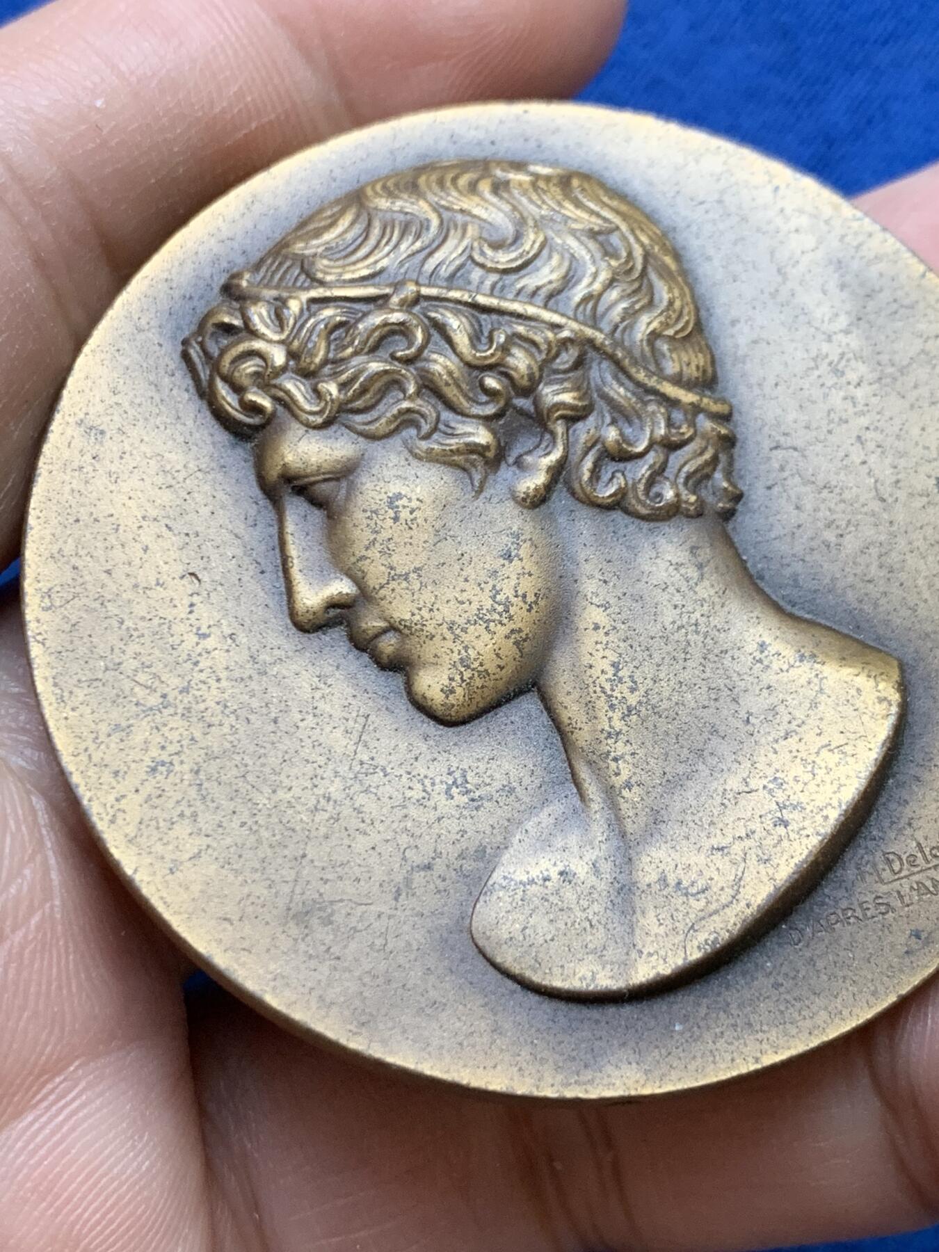 《竞宝斋》第439场 周日，周一，周二 3场连拍 （全场包邮） 法国青年体育协会铜章 55.8克 50.2mm