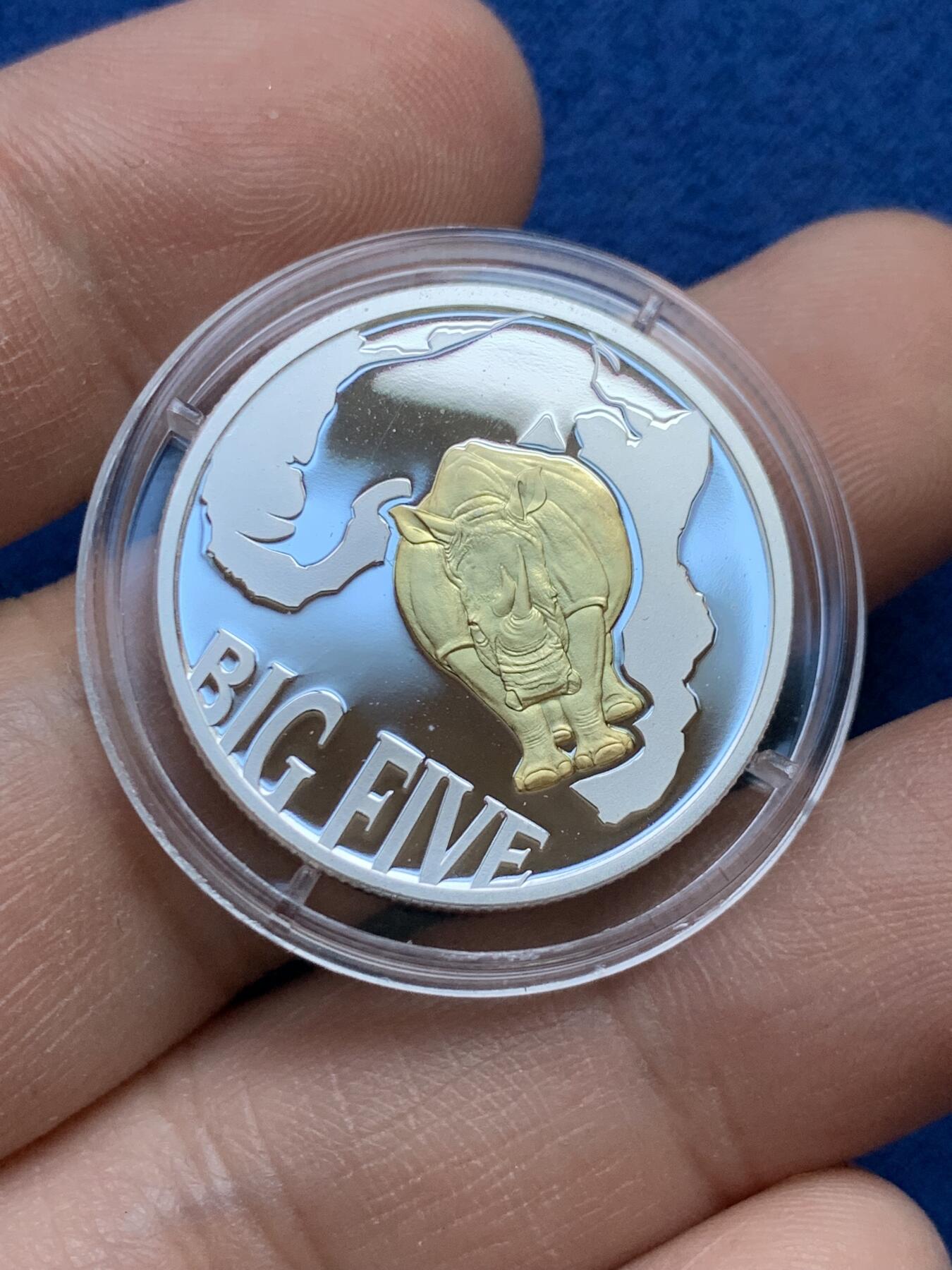 《竞宝斋》第439场 周日，周一，周二 3场连拍 （全场包邮） （少见）刚果2013年30法郎部分镀金精制银币 非洲五霸-犀牛 1/4盎司 999银 发行量3000枚仅在套币中发行