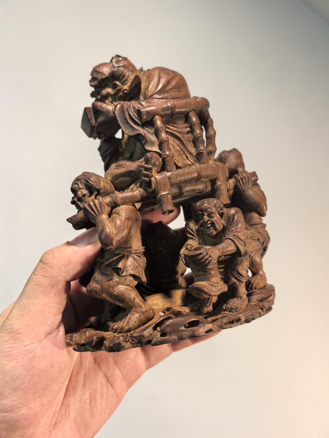 兰馨堂古玩杂项专场 老竹雕名家制钟馗醉酒小鬼抬轿摆件老红木座 