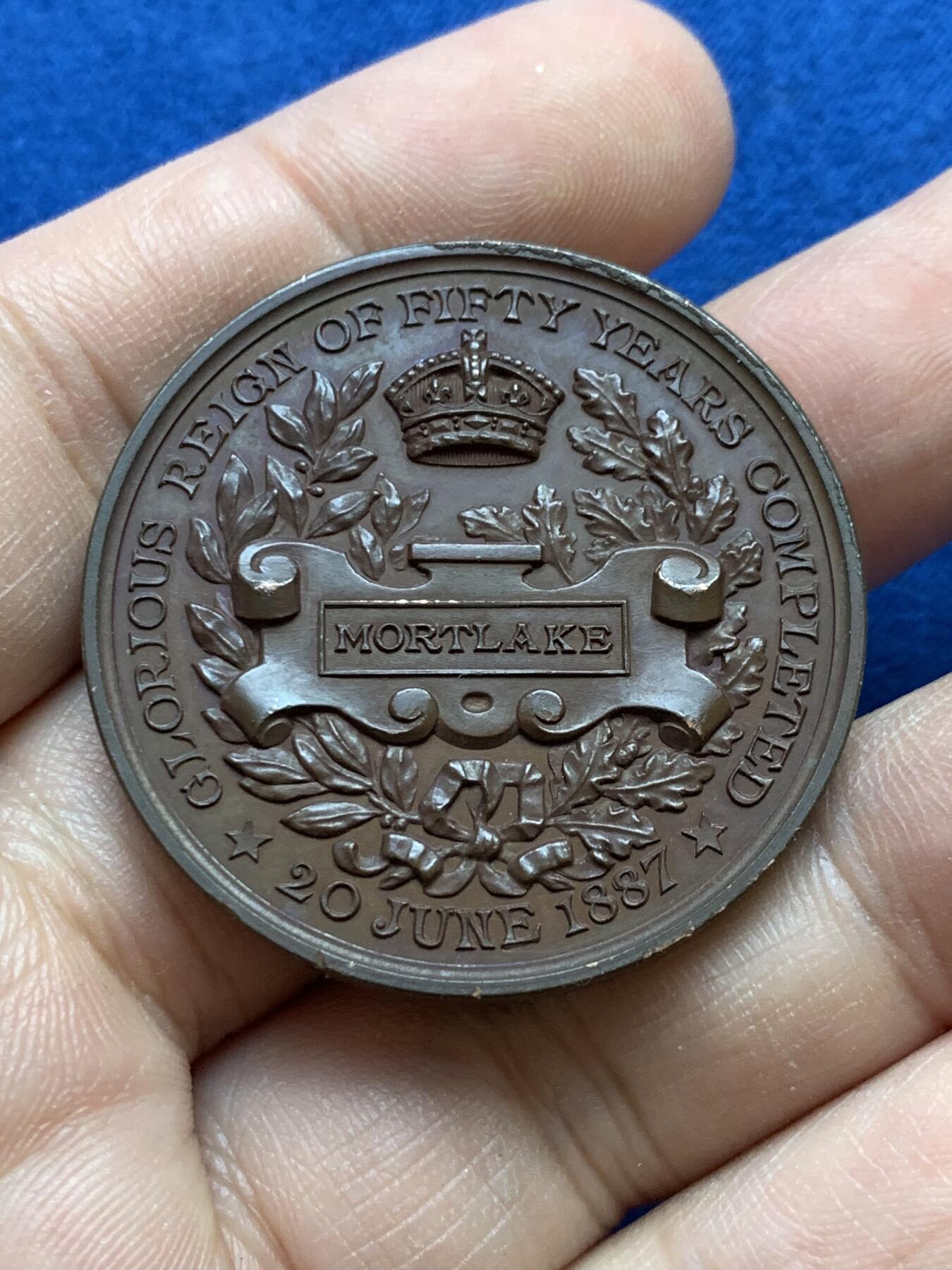 《竞宝斋》第439场 周日，周一，周二 3场连拍 （全场包邮） 英国1887年维多利亚女王在位50周年纪念铜章，艾伦-怀恩雕刻，直径38.3mm，重26.5克