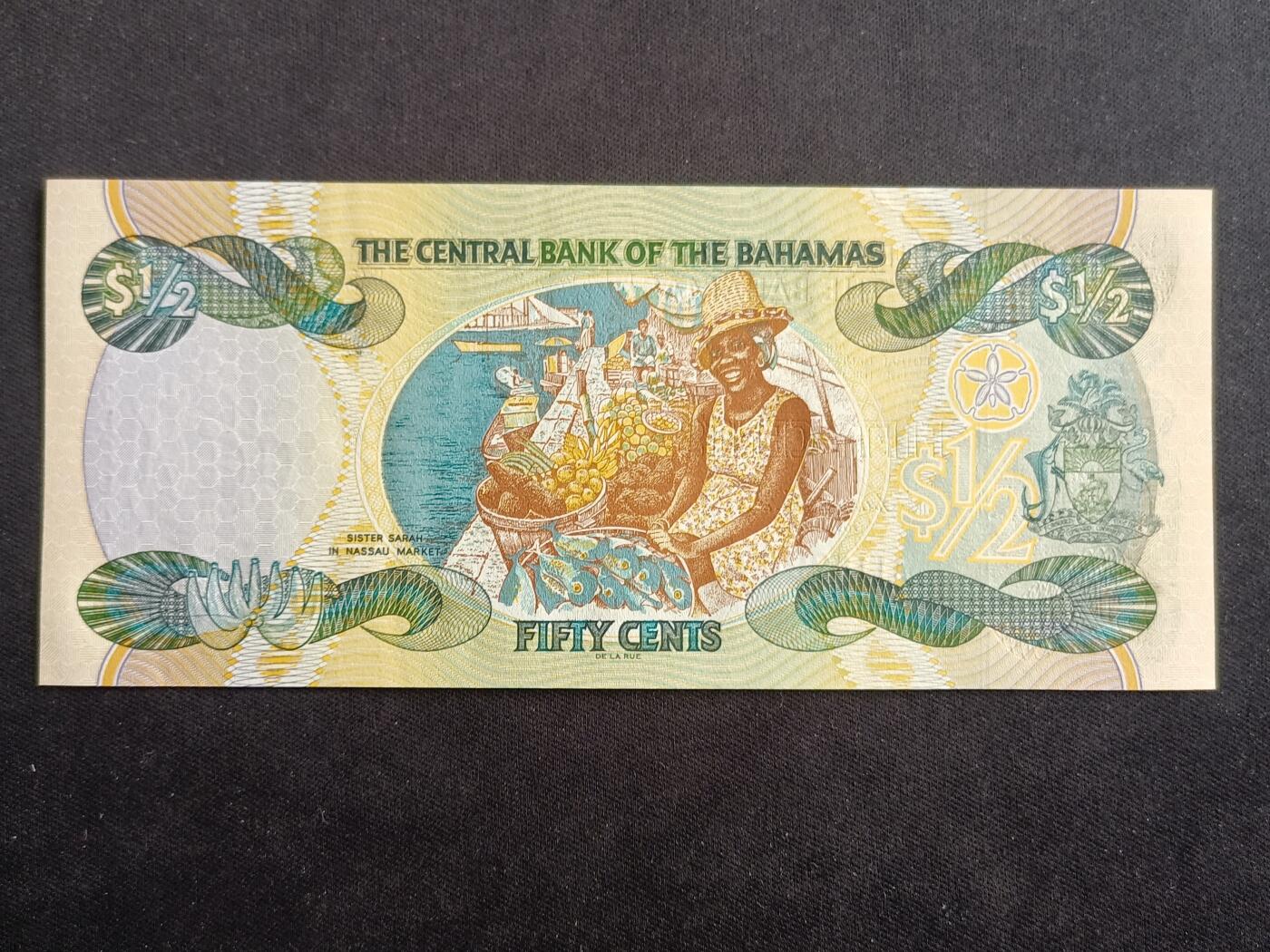 【游宝拍卖】乙巳蛇年88期 佣金1+6% 巴哈马-1/2元 2001年 全新UNC