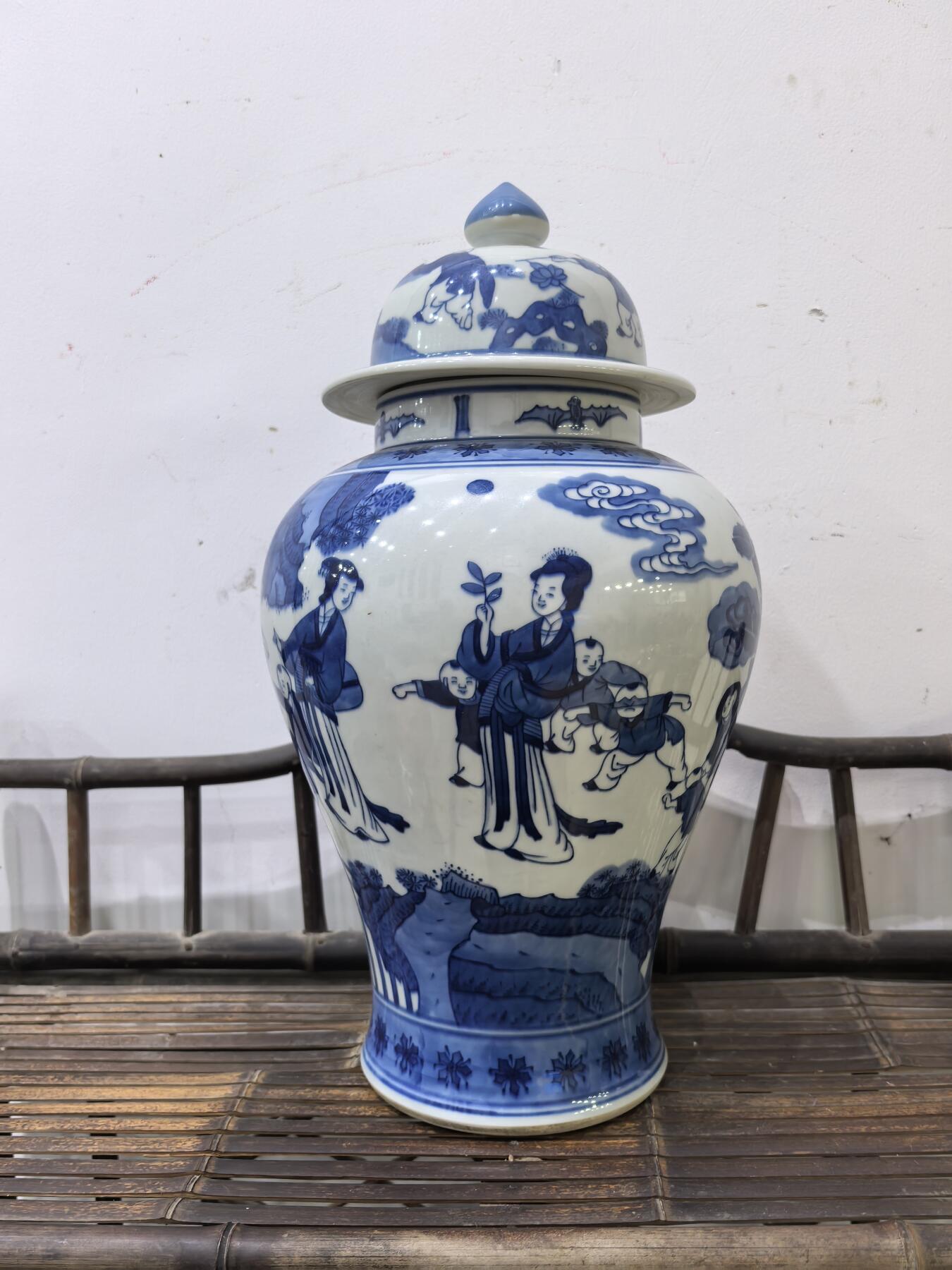 兰馨堂瓷器专场 大清康熙年制青花人物故事将军罐