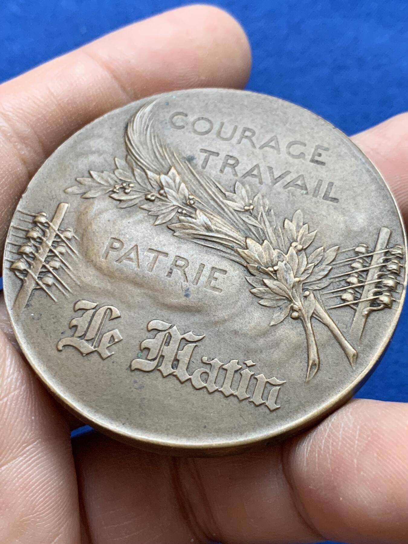 《竞宝斋》第439场 周日，周一，周二 3场连拍 （全场包邮） 法国新艺术运动纪念章 丰饶角铜标 69克 51mm