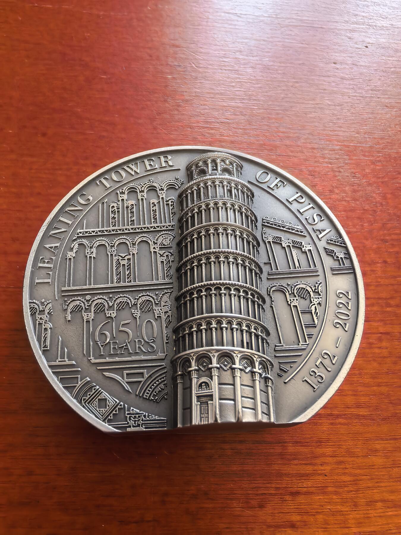 长老汇蛇年精选第七十四场拍卖 2022库克群岛比萨斜塔25元仿古超高浮雕银币，5盎司999银，盒证全，650枚