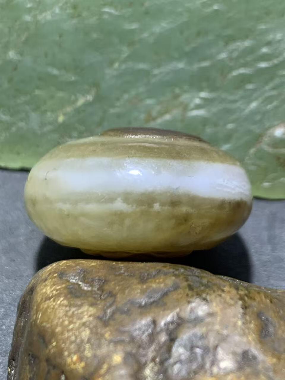 精品亚光药师玛瑙手工双面雕刻无相佛莲花板珠（背云）一颗！