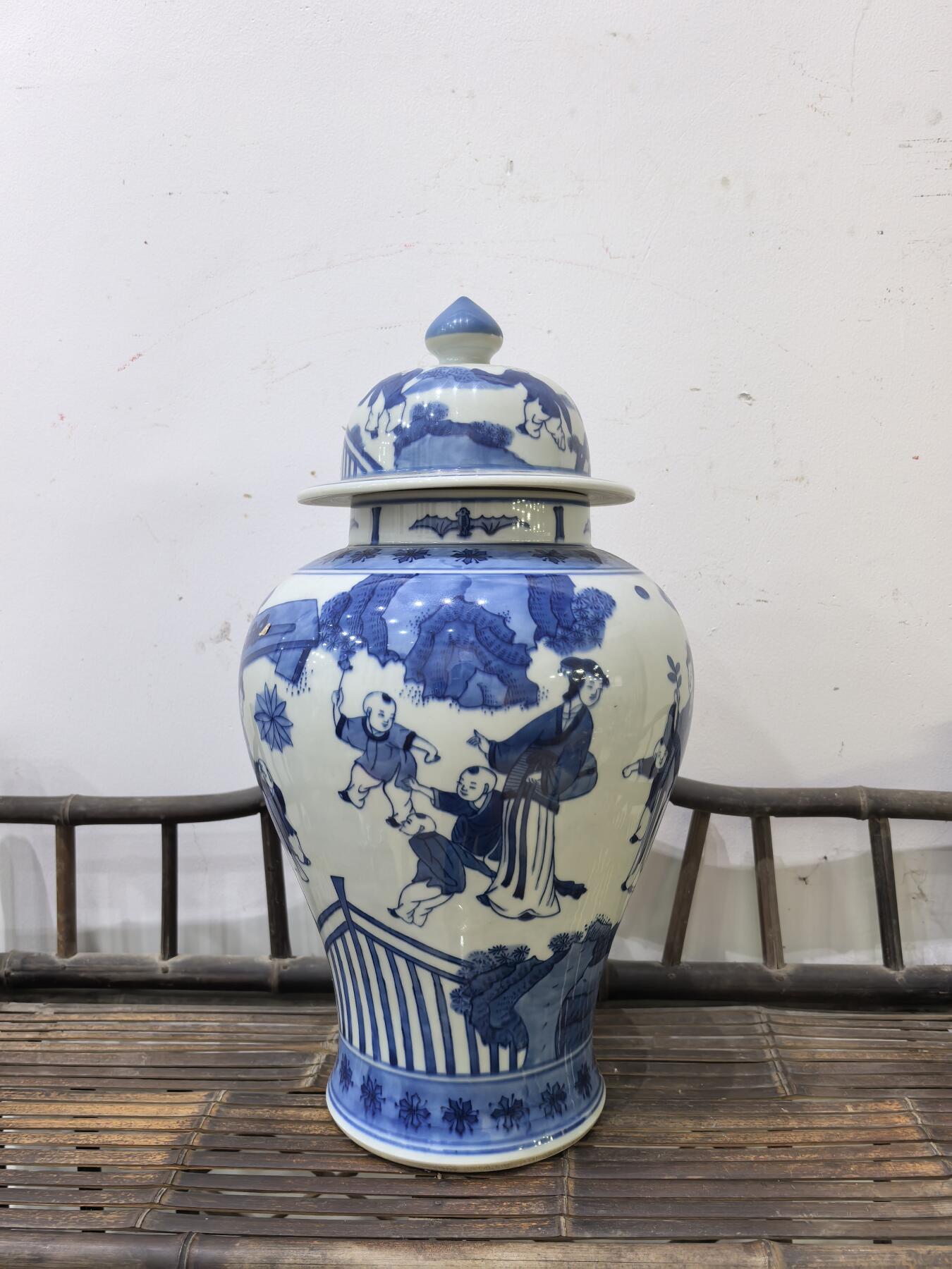 兰馨堂瓷器专场 大清康熙年制青花人物故事将军罐