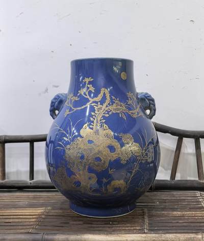 霁蓝釉描金双耳尊瓶 