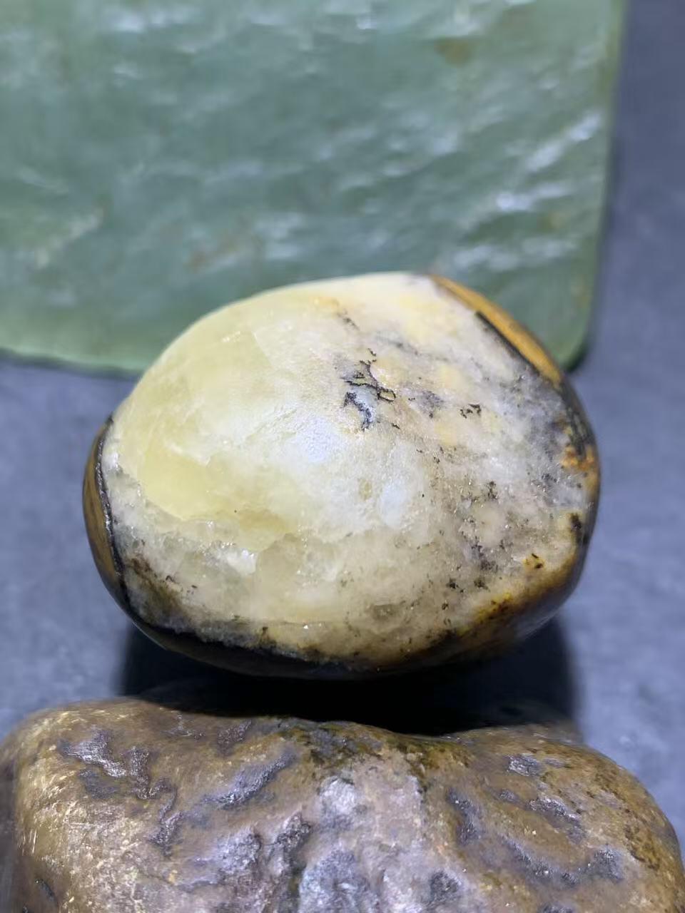 精美冰飘战国红玛瑙随形天眼原石吊坠一个