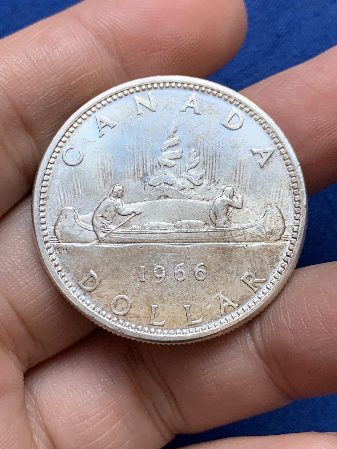 《竞宝斋》第439场 周日，周一，周二 3场连拍 （全场包邮） 加拿大1966年划船大银币 转光好品，底光充沛，经典独木舟，细节和状态都不错