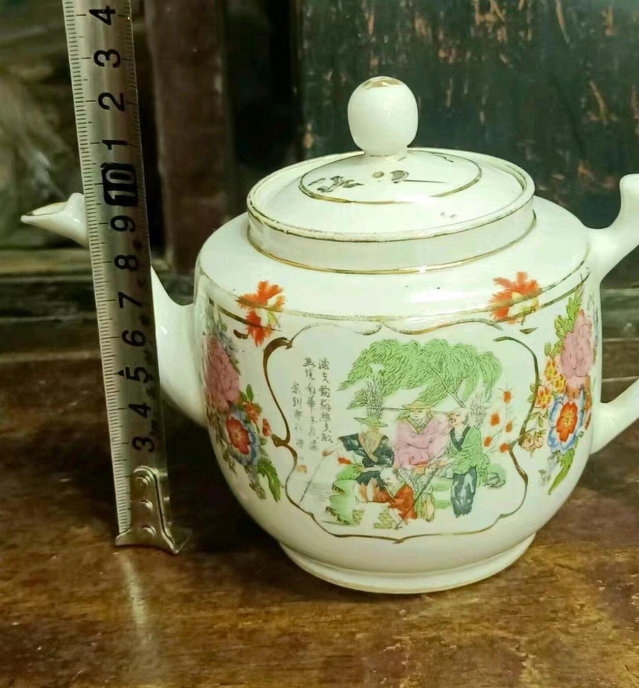 兰馨堂瓷器专场 民国粉彩描金人物壶