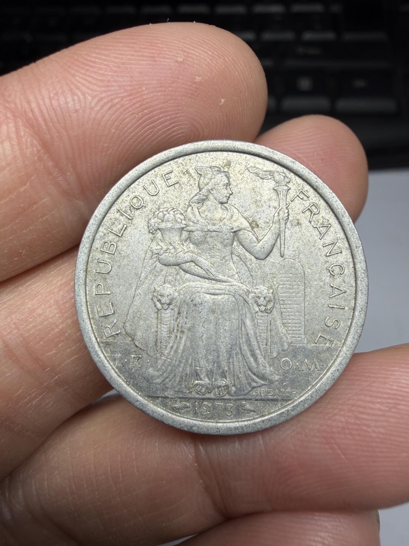 2025年集古藏今外币拍卖第十期-第7场—（总第287拍），可以寄存60天，满160元包邮。 1973年法属新喀里多尼亚2法郎