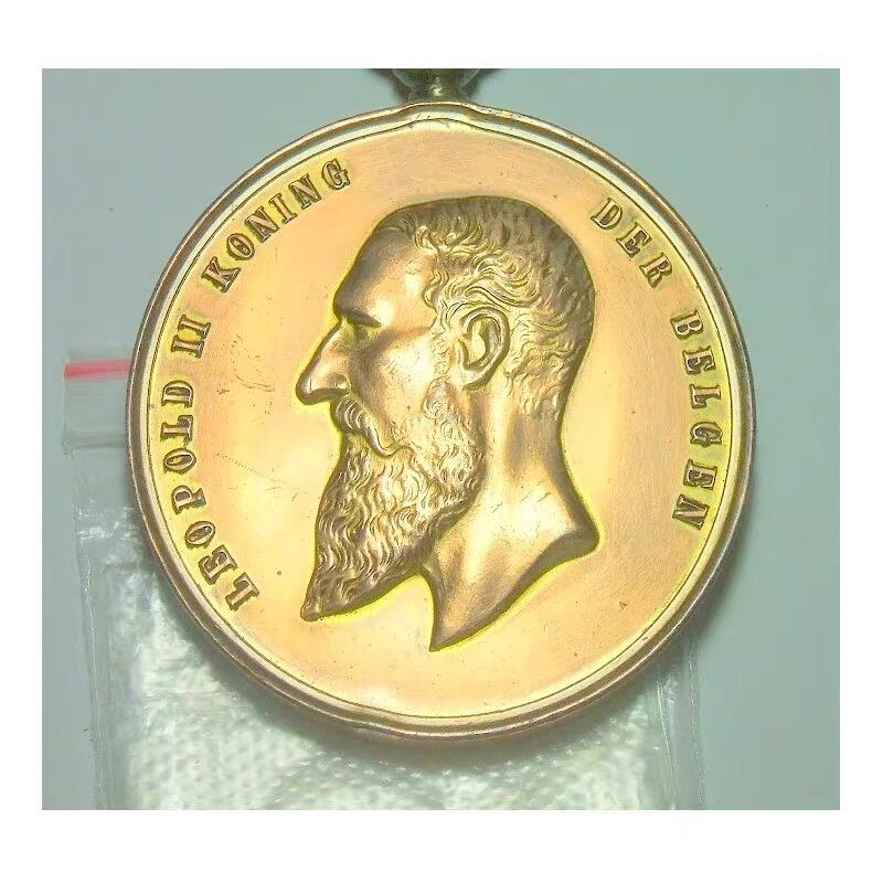 【旋风钱币】11月29日19:00准时开拍 精美欧洲币章、银币银章、第三帝国钱币等 全场包邮！ 比利时1894年 利奥波德二世高浮雕精制大镀金章 50MM