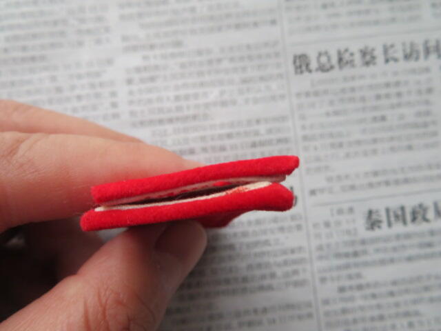 72--【全新】【有脏痕】65扎线红领章一付20220104-3