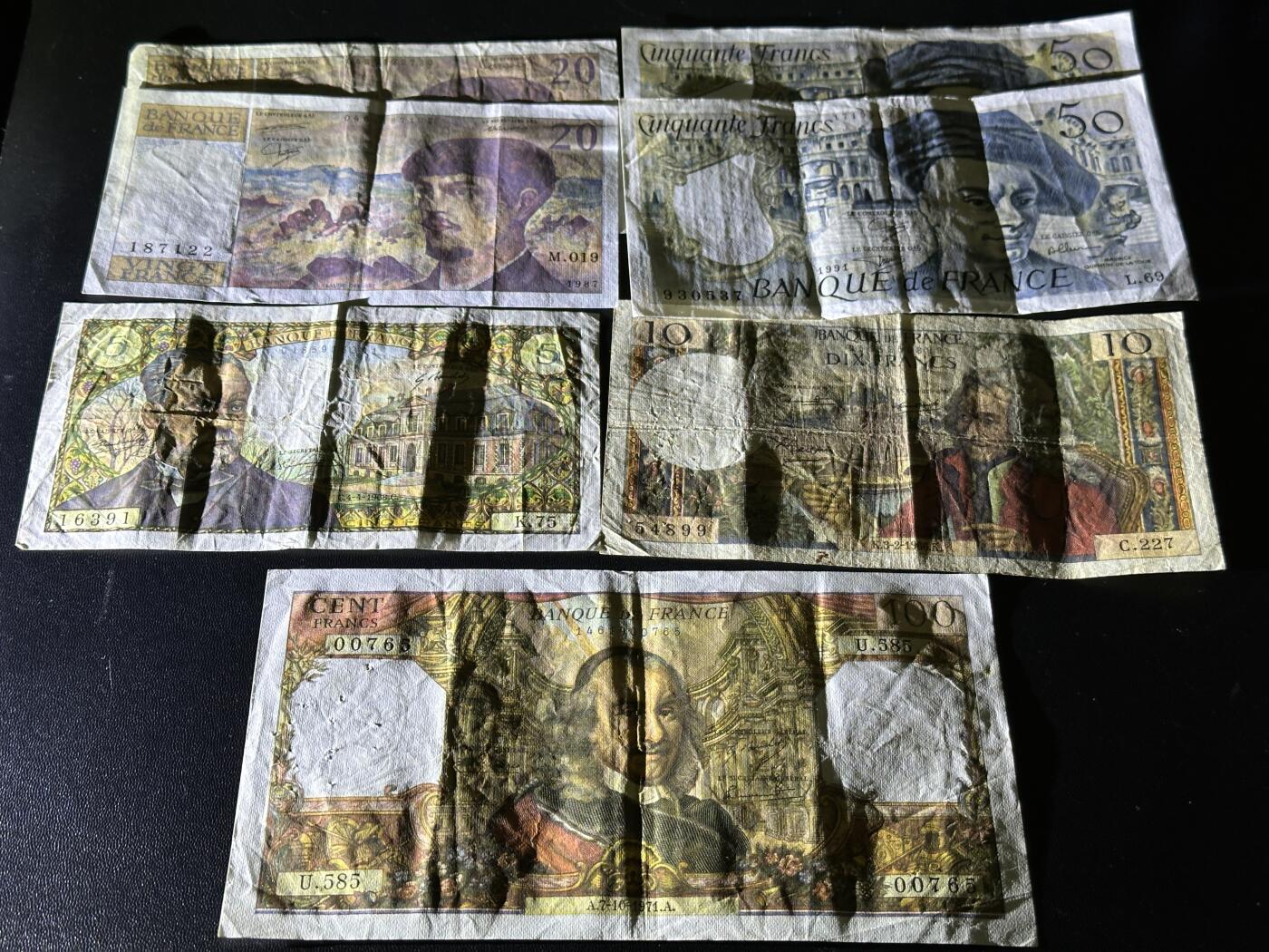 《外钞收藏家》第五百八十六期（品种丰富、精品多）（本平台长期征集拍品、欢迎藏友们联系合作） 法国几个版本5-100法郎 7张一起 非全新 品相如图