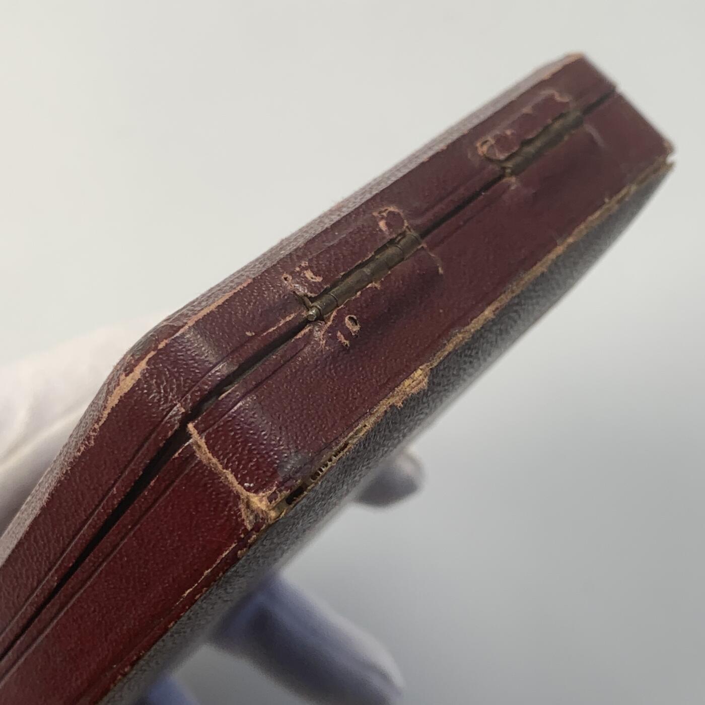 掌中浮雕-藏着的欧洲第042场 比利时煤气公司一战参战员工奖牌, 61*83mm，128g，原盒有破损，卡扣扣不住