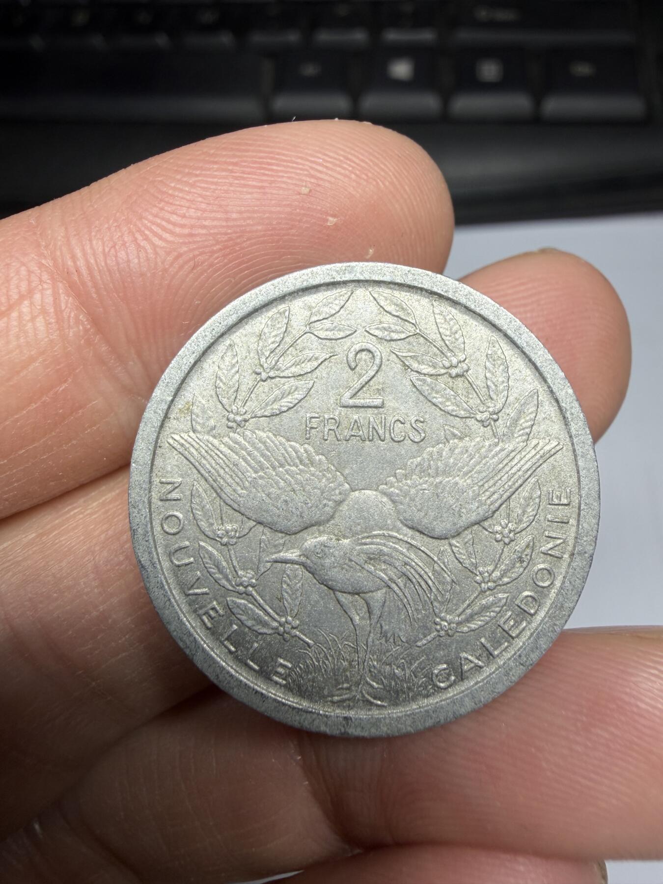 2025年集古藏今外币拍卖第十期-第7场—（总第287拍），可以寄存60天，满160元包邮。 1973年法属新喀里多尼亚2法郎