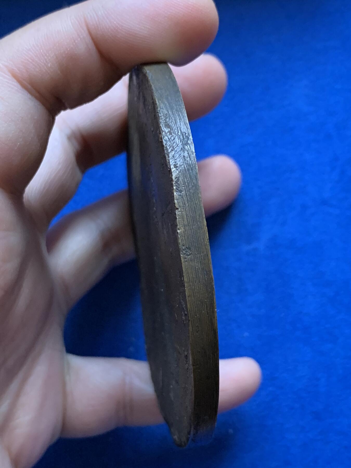 《竞宝斋》第439场 周日，周一，周二 3场连拍 （全场包邮） 国王驾临巴黎纪念单面大铜章 高浮雕 119.7克 84.2mm 十二点处有打孔 细节见图