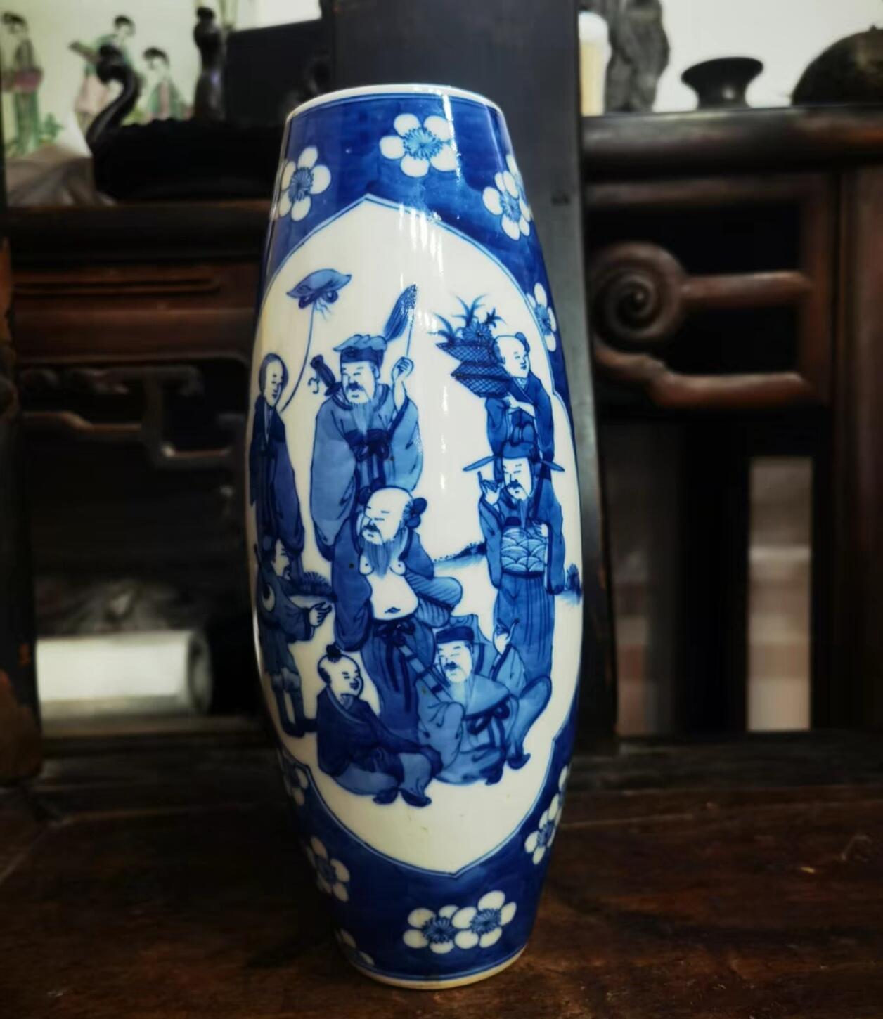 兰馨堂瓷器专场 青花冰梅开窗八仙人物纹橄榄瓶 