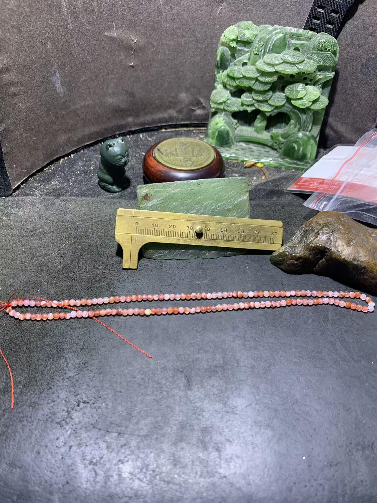 川料荔枝冻飘红南红玛瑙多圈小米珠手串一条，