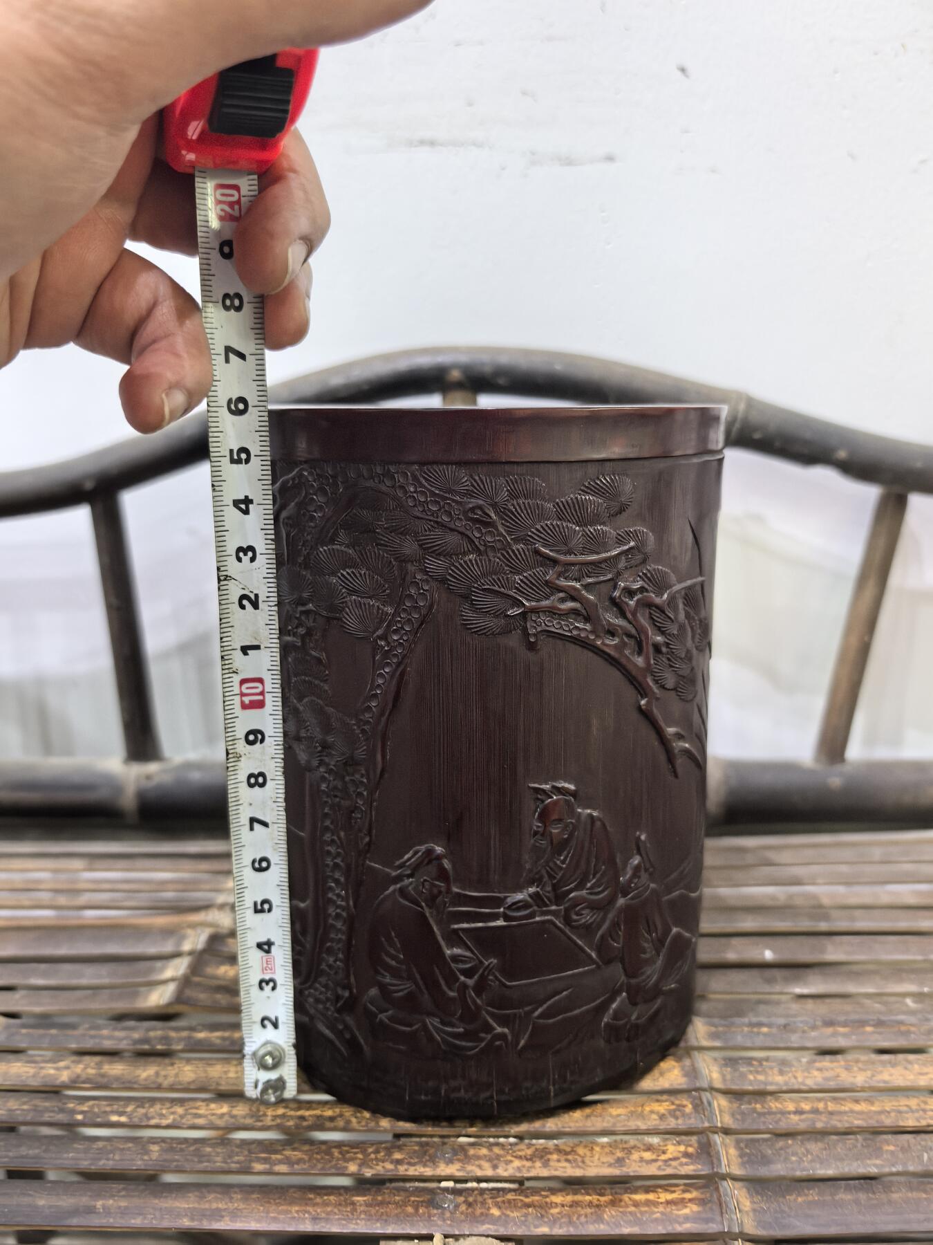 兰馨堂古玩杂项专场 笔筒清代木雕名家刻竹雕人物松下对弈人物故事笔筒 