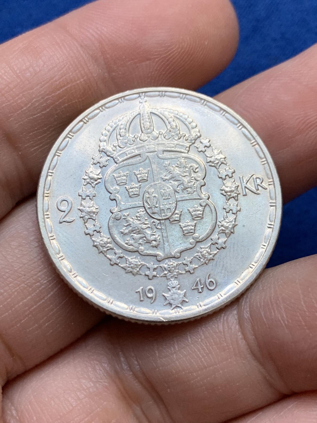 《竞宝斋》第439场 周日，周一，周二 3场连拍 （全场包邮） 瑞典 1946年 古斯塔夫五世 2克朗银币