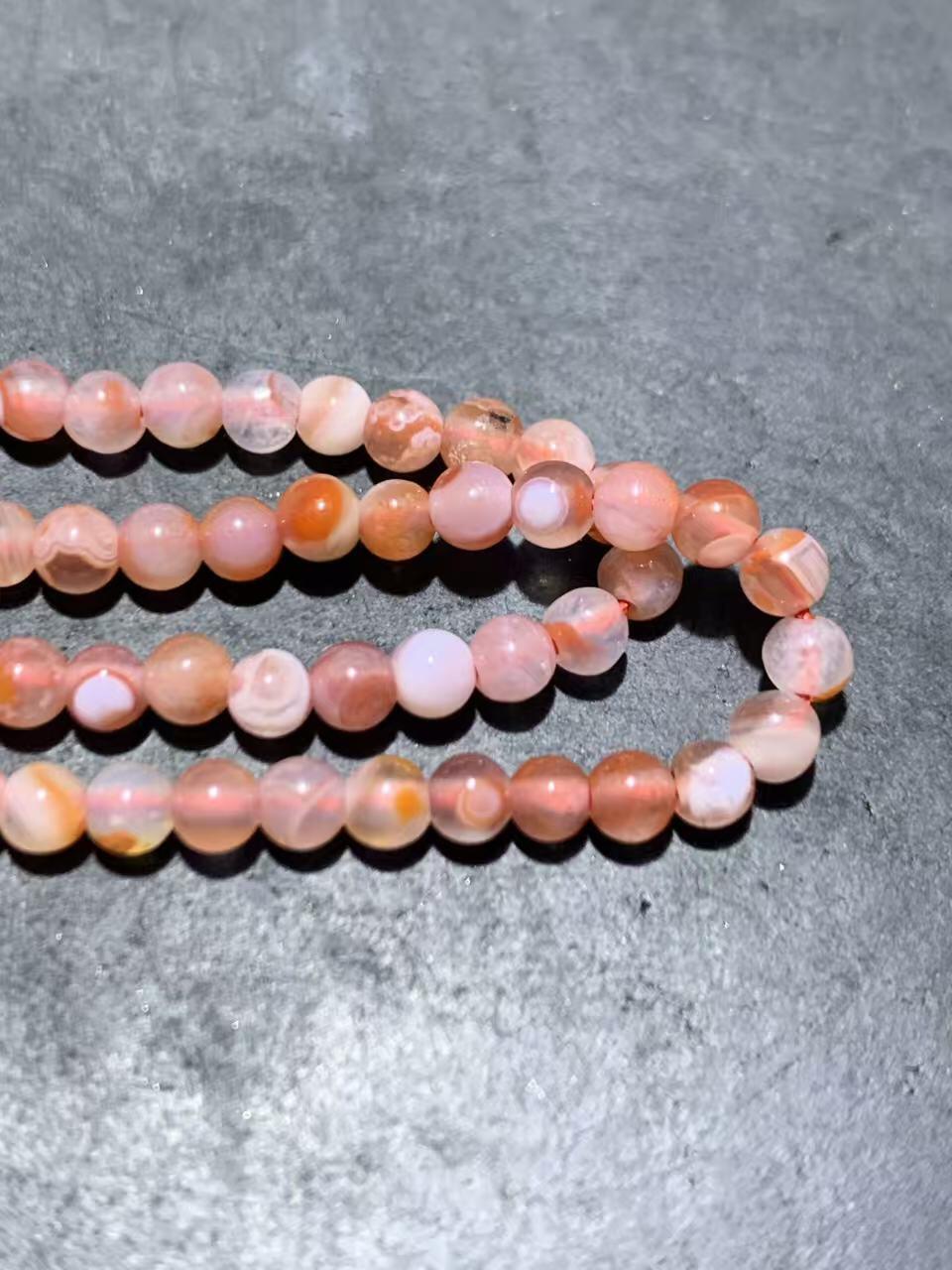 川料荔枝冻飘红南红玛瑙多圈小米珠手串一条，