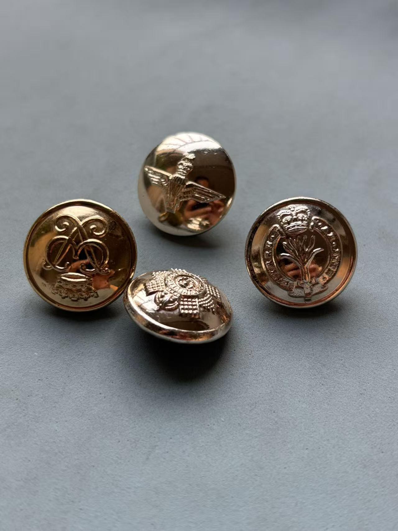 盛世勋华——号角文化勋章邮票专场拍卖第289期 英国4个不同团/部队纽扣