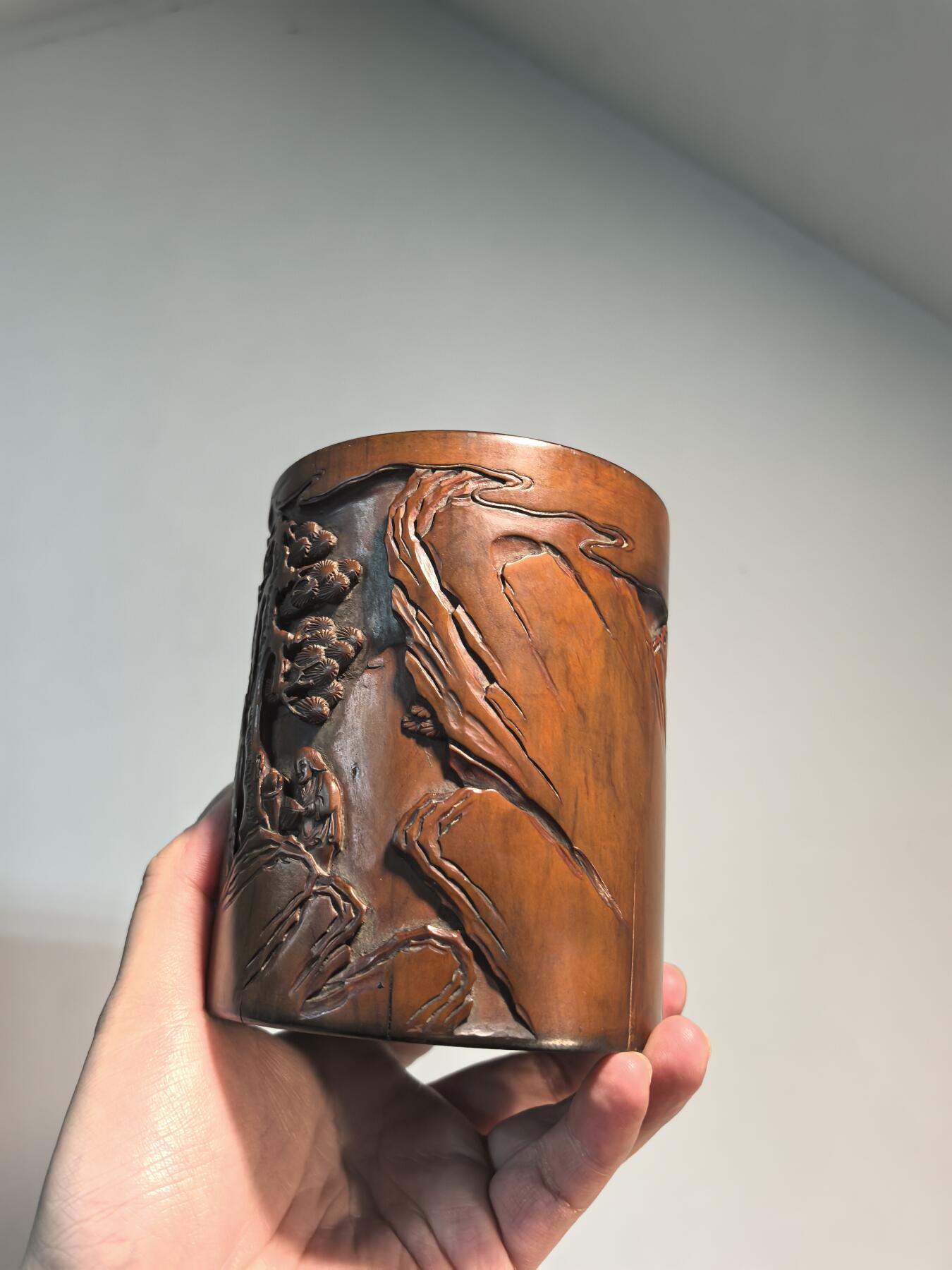 兰馨堂古玩杂项专场 旧藏黄杨木浮雕人物笔筒 