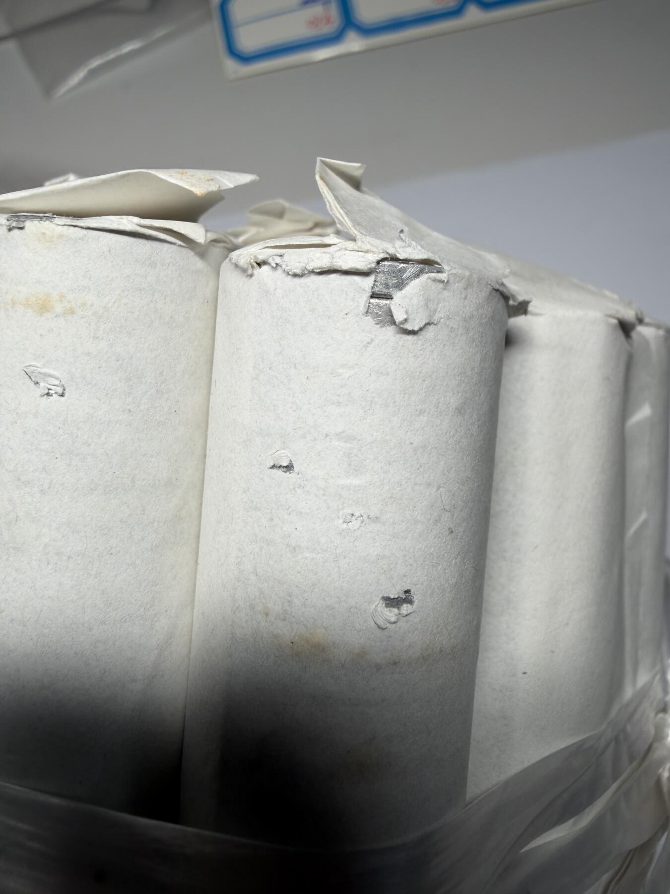 2025年集古藏今外币拍卖第十期-第7场—（总第287拍），可以寄存60天，满160元包邮。 银行回笼大菊花一角500枚，未挑捡，银行回笼币原封，付后两图拆的一捆样图