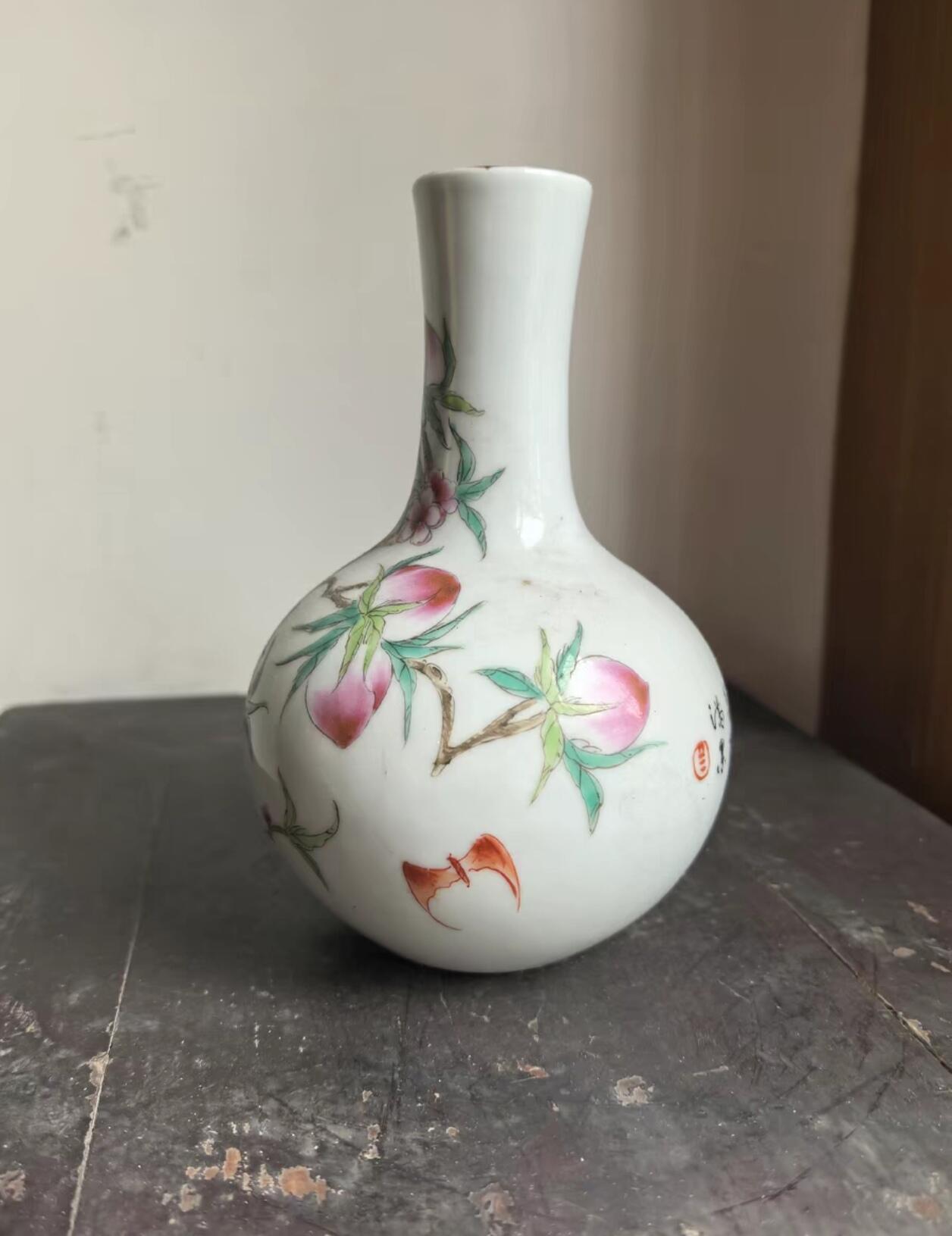 兰馨堂瓷器专场 晚清民国粉彩寿桃瓶