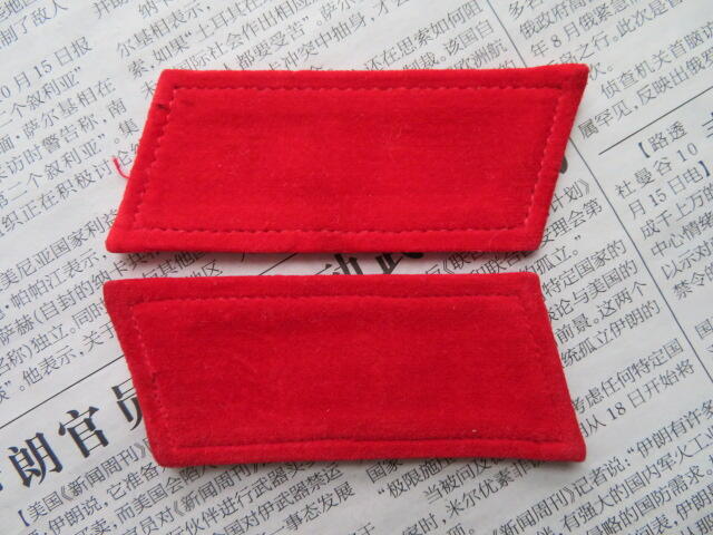 74--【全新】【有脏痕】65扎线红领章一付20220104-23