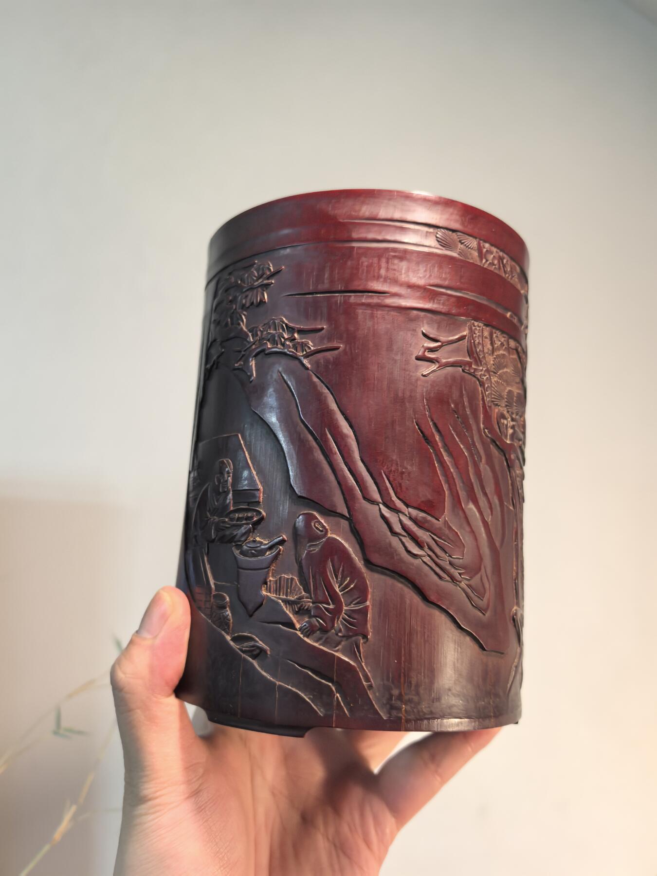 兰馨堂古玩杂项专场 笔筒清代木雕名家刻竹雕人物松下对弈人物故事笔筒 