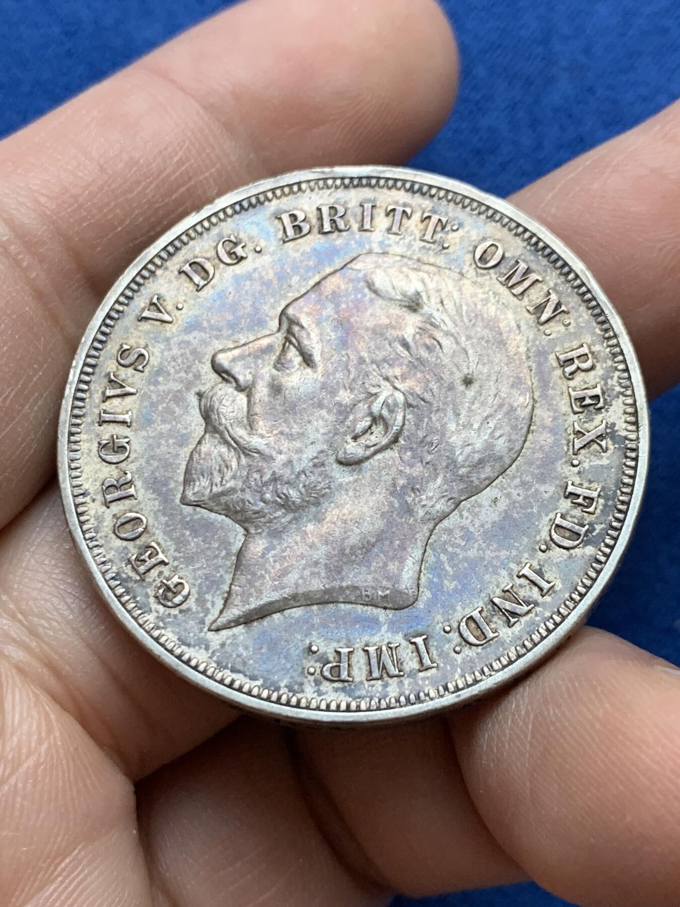 《竞宝斋》第439场 周日，周一，周二 3场连拍 （全场包邮） 英国1935年乔治五世1克朗木马剑银币，深包浆