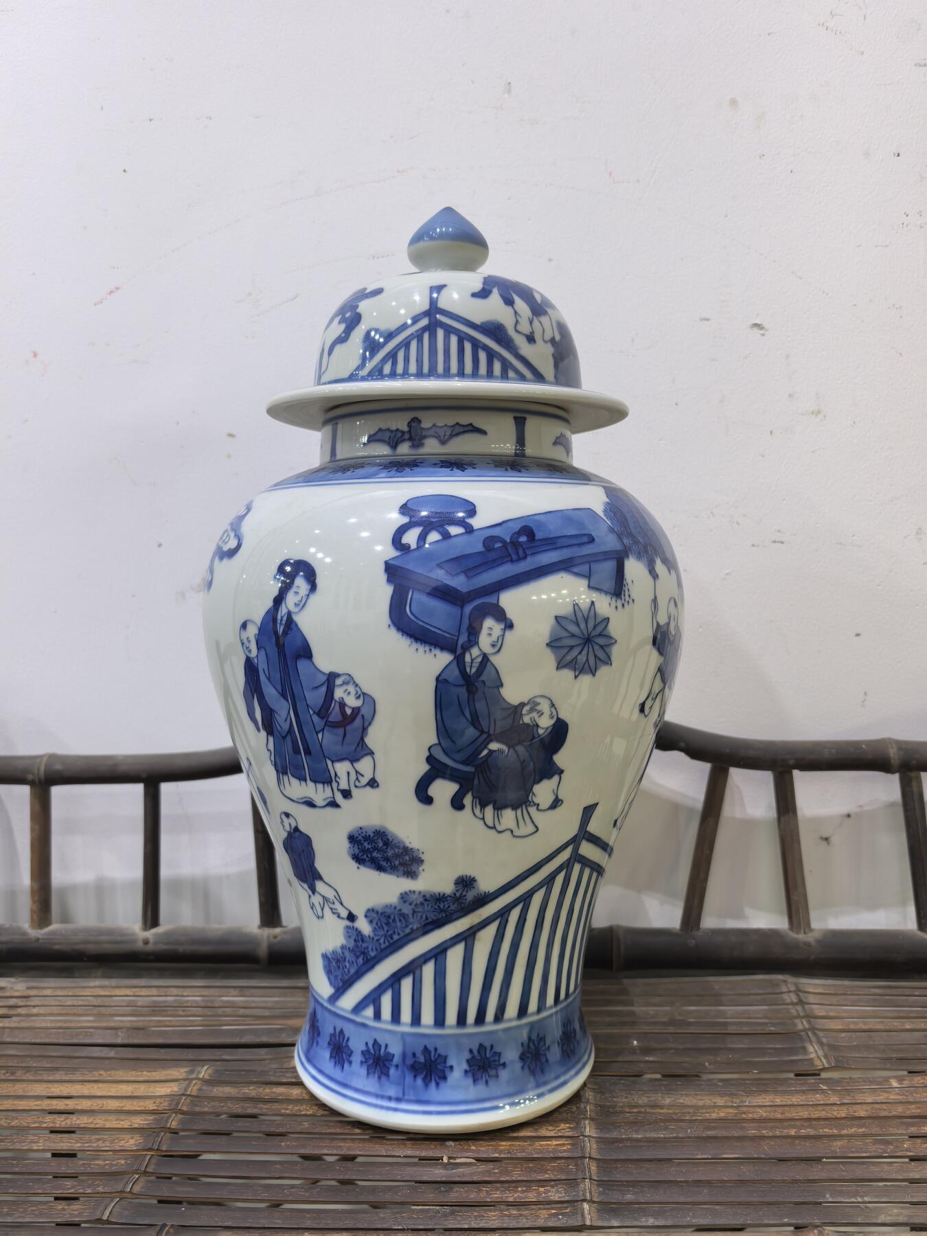 兰馨堂瓷器专场 大清康熙年制青花人物故事将军罐