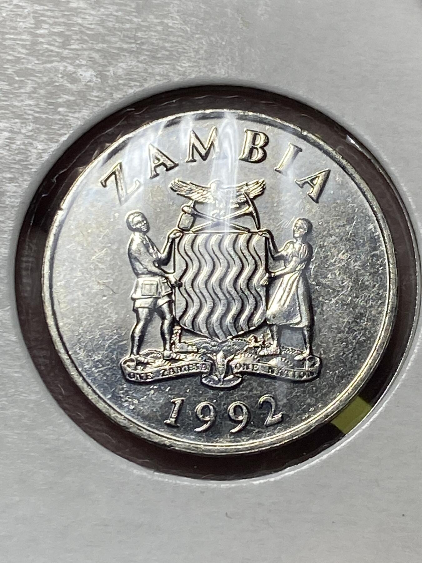 2025年第一百三十场(总第一百五十六场）外国好品纸夹散币场(免佣金) 好品–赞比亚🇿🇲1992单年份25恩韦