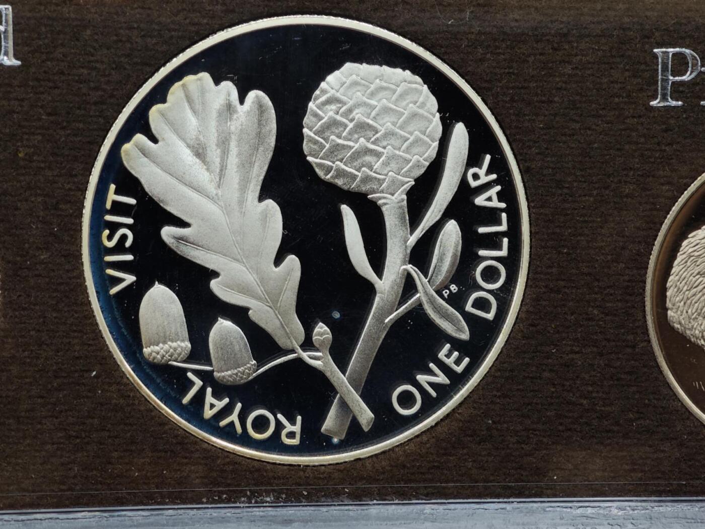 【淘币小摊】实时拍第七百九十九拍   银币套币场   满百包邮可预留二周 每周一统一发货   新西兰1981年精制套币含皇室访问一元精制银币