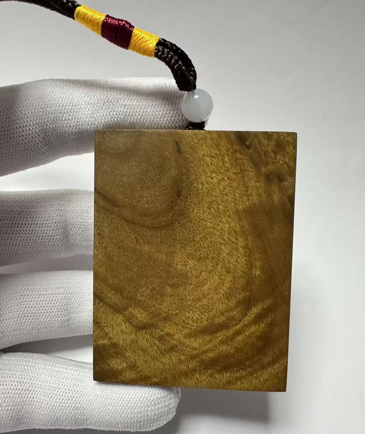 零元拍：L002 金丝楠牌子，香喷喷的小金砖，金光闪闪，4.7×6.1×1.4CM