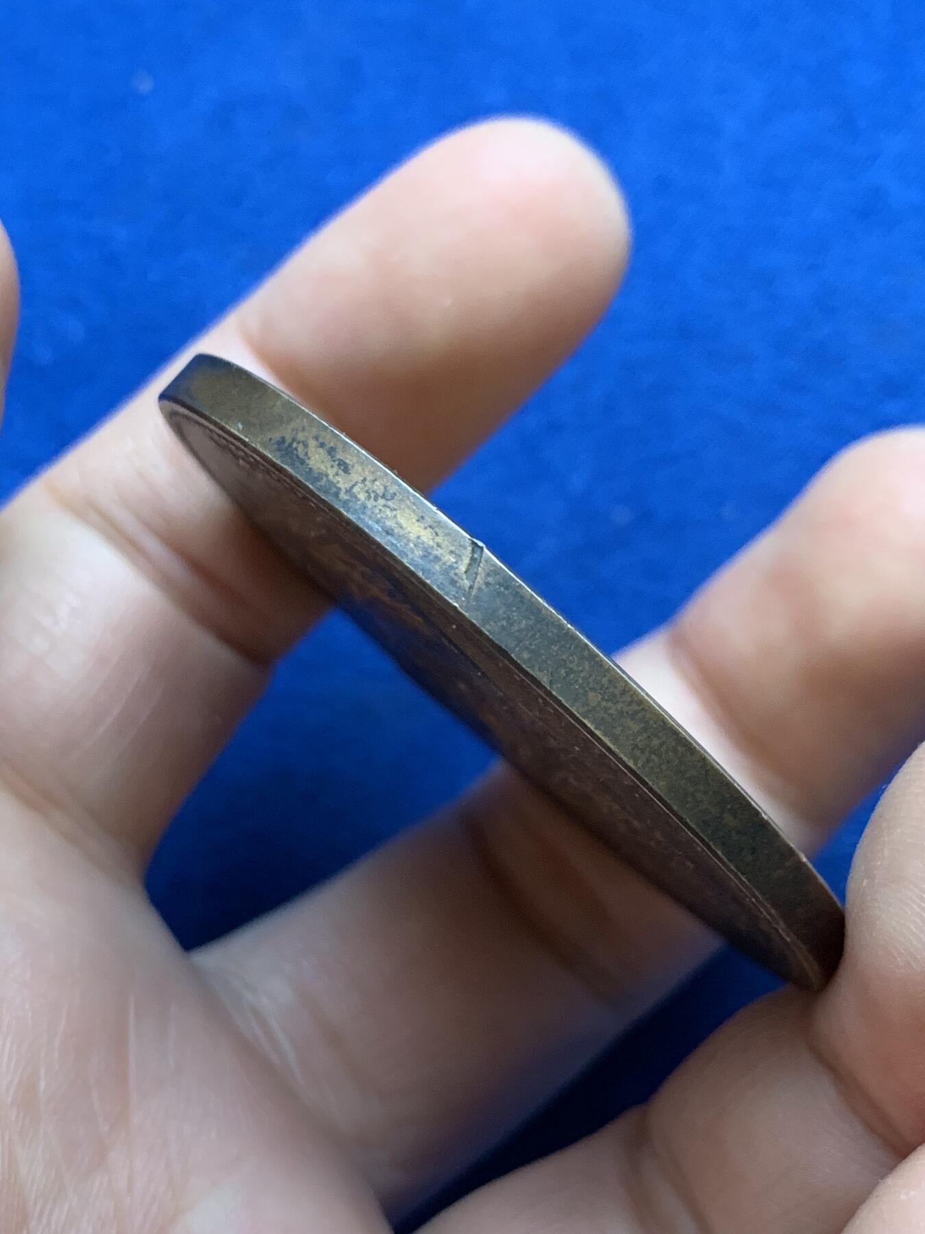 《竞宝斋》第439场 周日，周一，周二 3场连拍 （全场包邮） 1920年巴黎大学法学院博士论文获奖纪念镀金银章 丰饶角1银标 67.5克 50.1mm