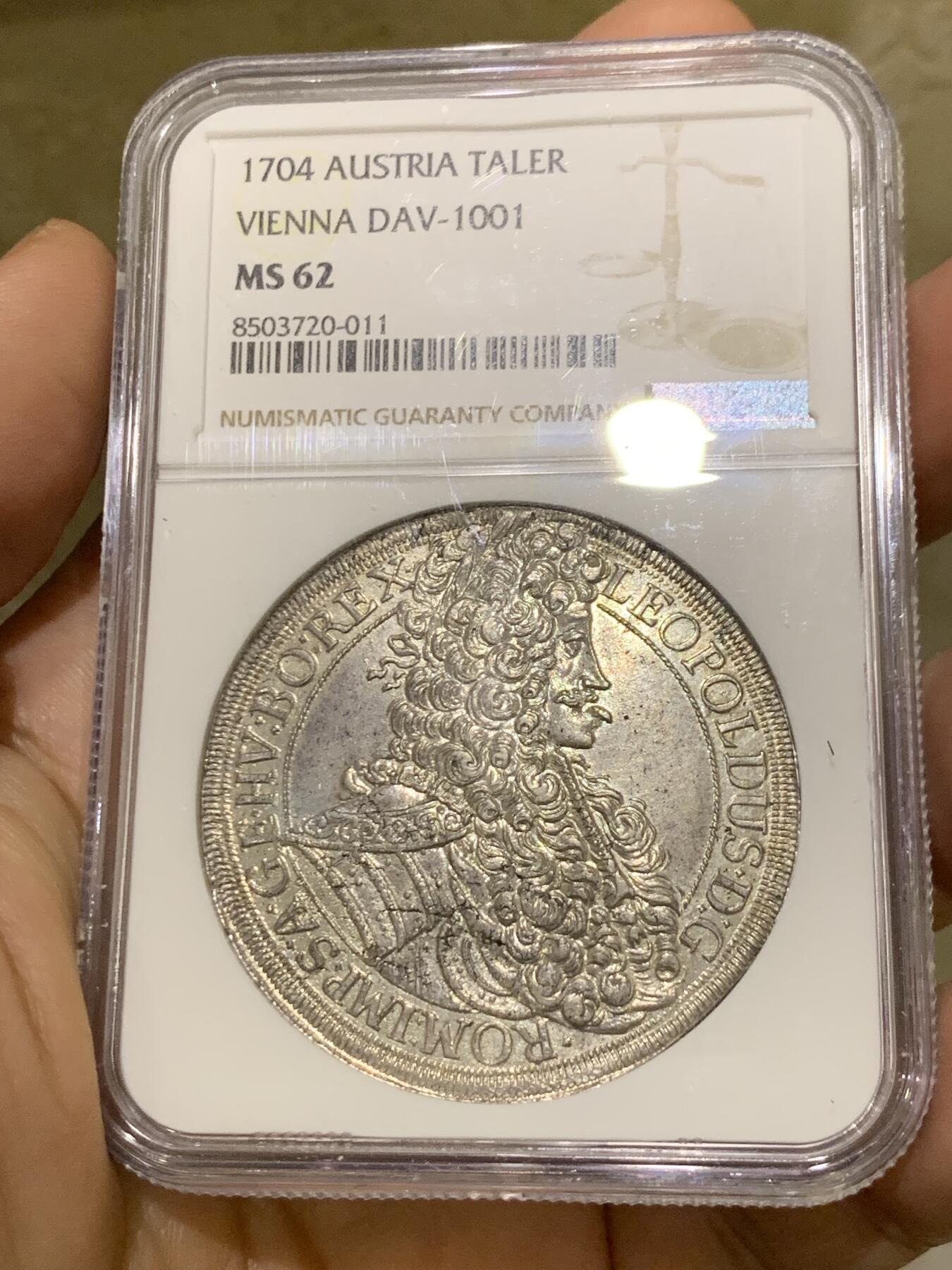 《竞宝斋》第439场 周日，周一，周二 3场连拍 （全场包邮） NGC MS62 哈布斯堡王朝奥地利帝国 1704年 利奥波德一世 威尼斯版 泰勒大银币 热门猪嘴大波浪 底光充沛 状态不易