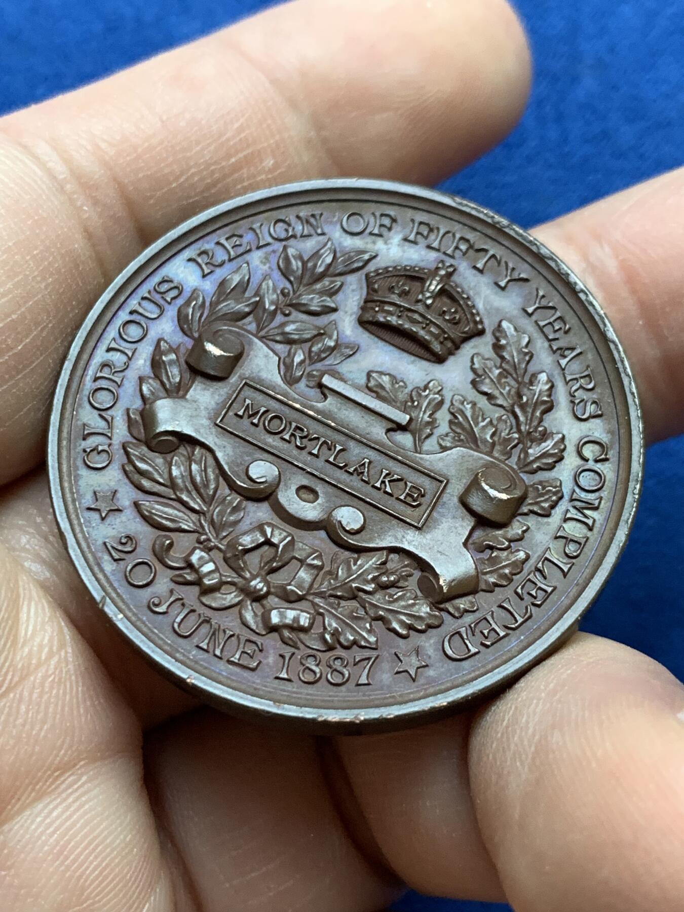 《竞宝斋》第439场 周日，周一，周二 3场连拍 （全场包邮） 英国1887年维多利亚女王在位50周年纪念铜章，艾伦-怀恩雕刻，直径38.3mm，重26.5克