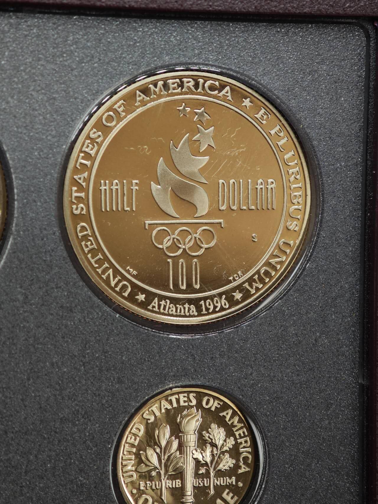 【淘币小摊】实时拍第七百九十九拍   银币套币场   满百包邮可预留二周 每周一统一发货   美国1996年精制套币含亚特兰大奥运会纪念币一对 银币26.7克900银0银价277