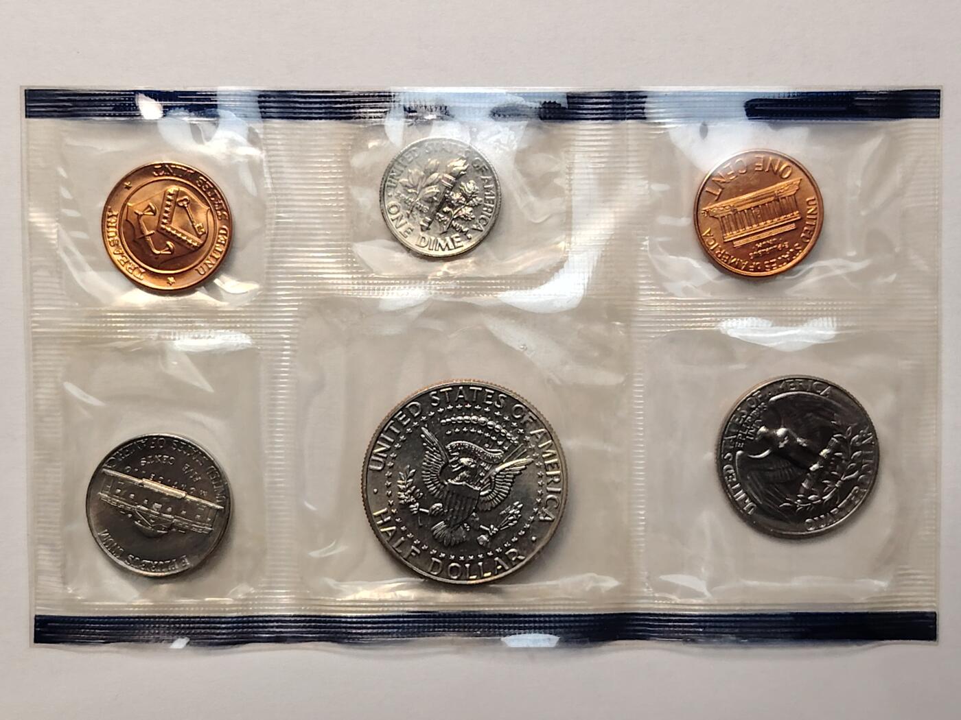 布加迪🐬～世界钱币(上海)🌾第 260 期 /  各国套币和散币 美国🇺🇸 1989年 6枚套币(蓝边) 费城造币厂