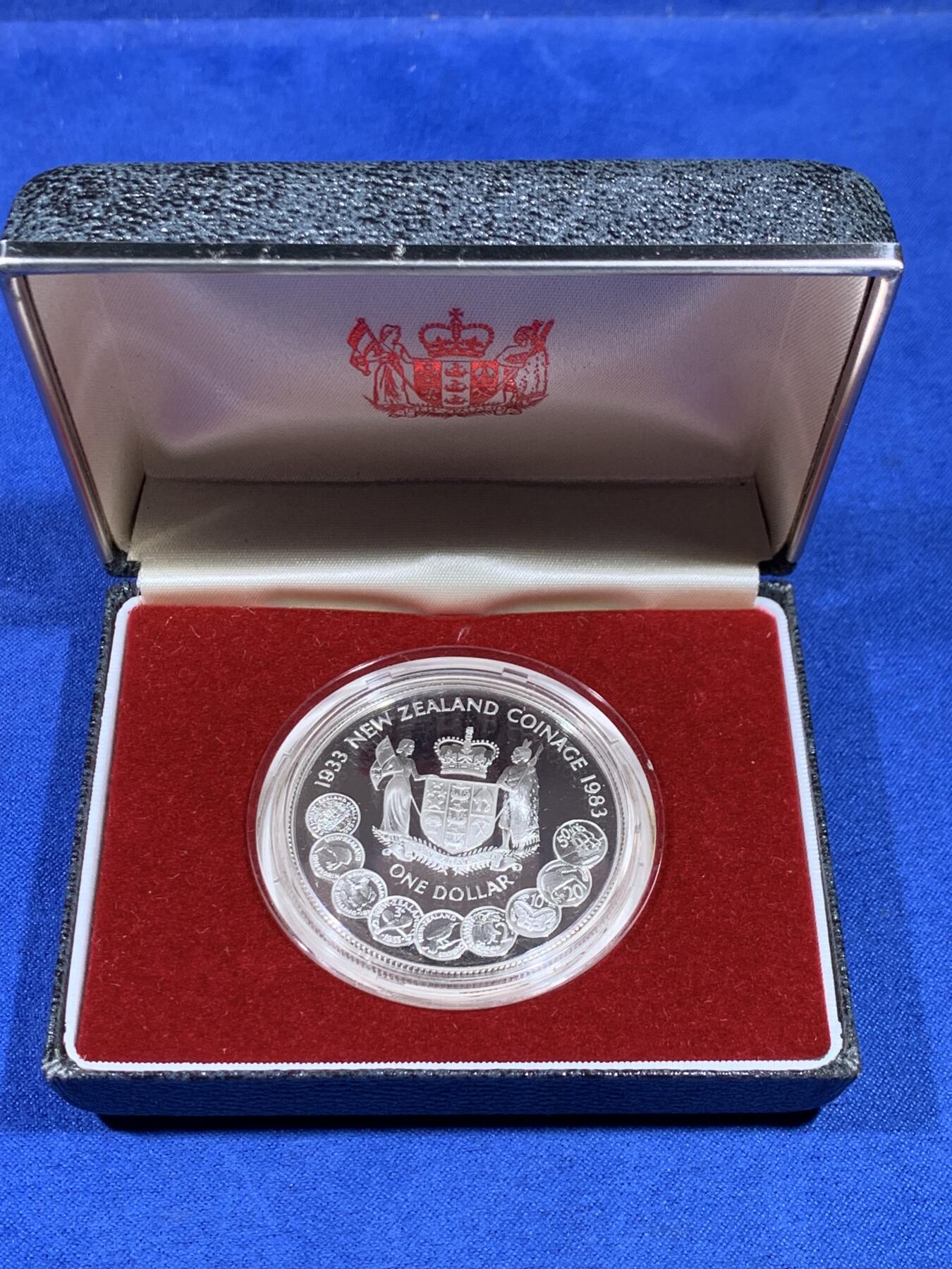 《竞宝斋》第439场 周日，周一，周二 3场连拍 （全场包邮） 新西兰1983年精制一元银币，新西兰铸币50周年纪念，带原盒。