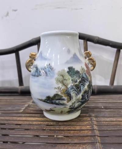 兰馨堂瓷器专场 - 567景德镇老粉彩山水双耳尊 1979年出品 