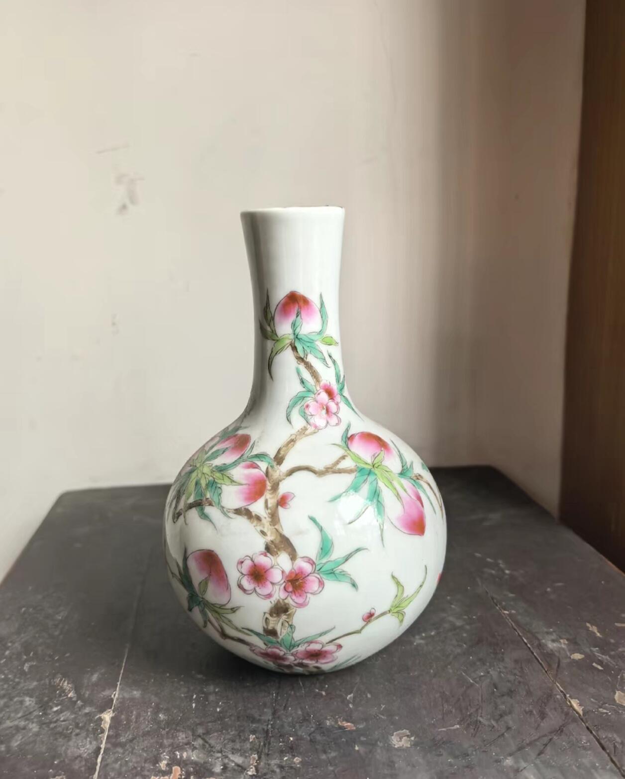 兰馨堂瓷器专场 晚清民国粉彩寿桃瓶