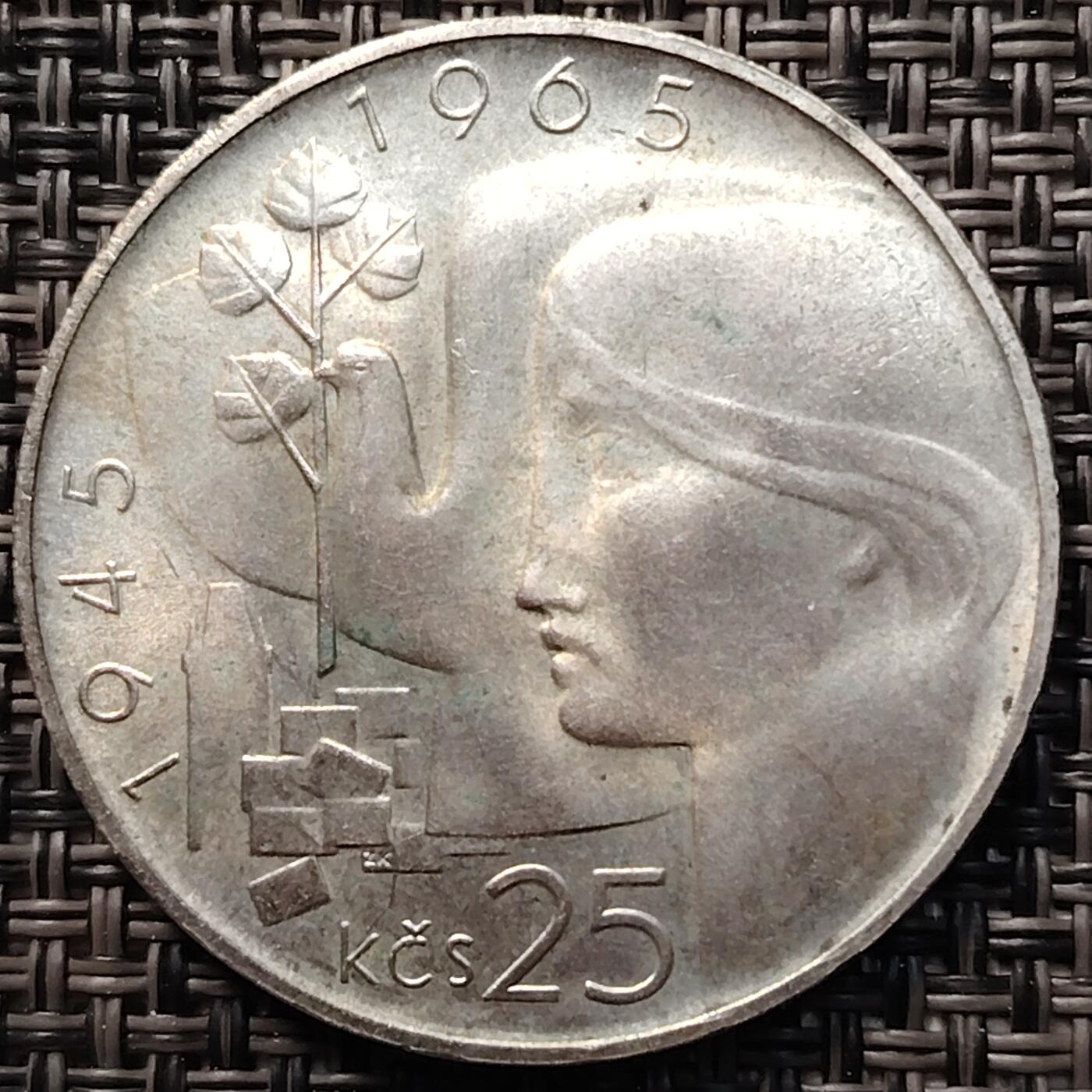 布加迪🐬～世界钱币(上海)🌾第 261 期 /  各国套币和散币 捷克斯洛伐克 1965年 25克朗纪念银币 胜利和平鸽与妇女