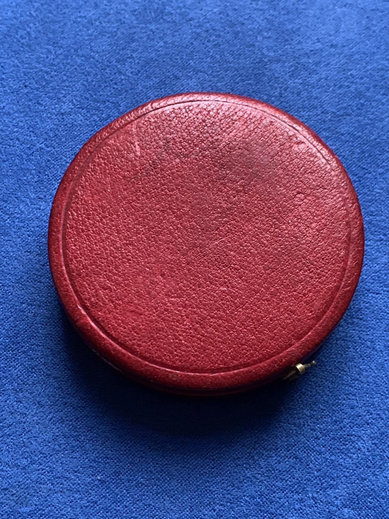 《竞宝斋》第439场 周日，周一，周二 3场连拍 （全场包邮） 法国射击协会玛丽安娜女神纪念银章 61.75克 50mm 丰饶角1银 带盒