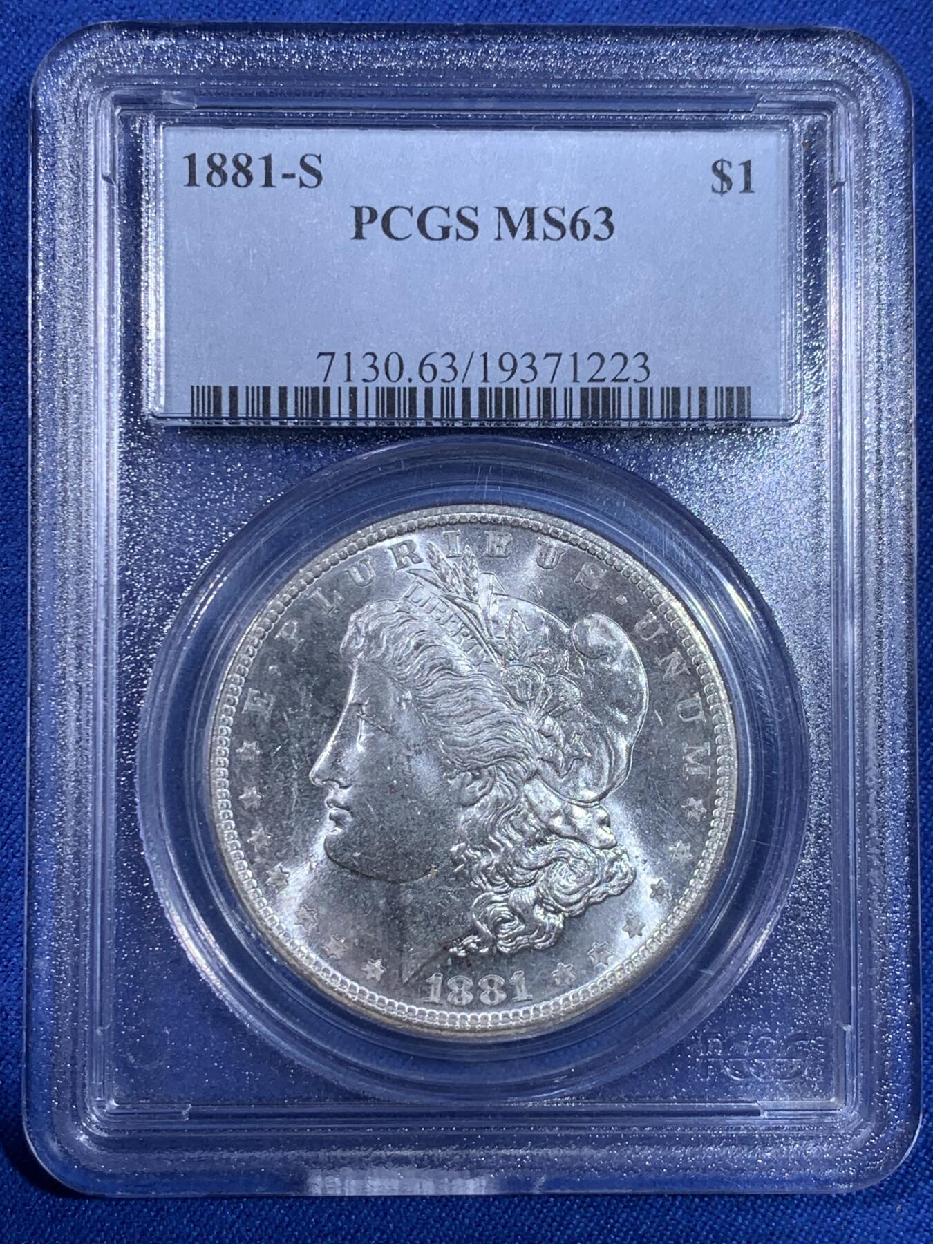 《竞宝斋》第439场 周日，周一，周二 3场连拍 （全场包邮） PCGS MS63 美国1881年摩根银币 绝版早期盒，模具初深打，有类镜面感，状态极佳，转光强烈